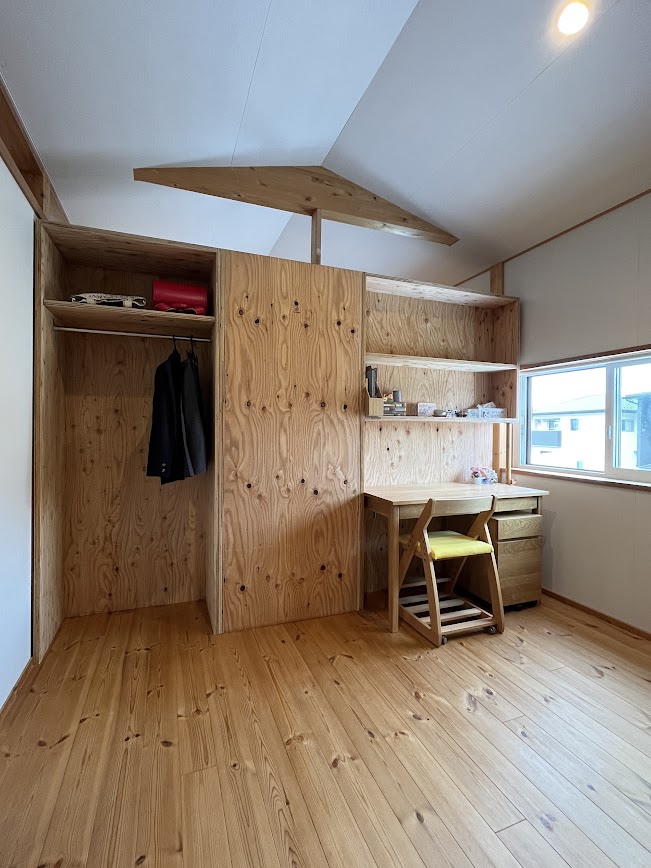 現場レポート　「オーダー家具でこども部屋をふたつに分ける」